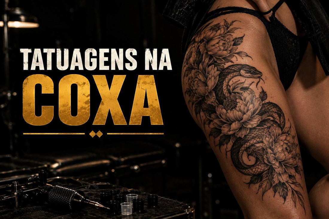 Tatuagem feminina na coxa com desenho realista de serpente enroscada em peónias, com o texto Tatuagens na Coxa